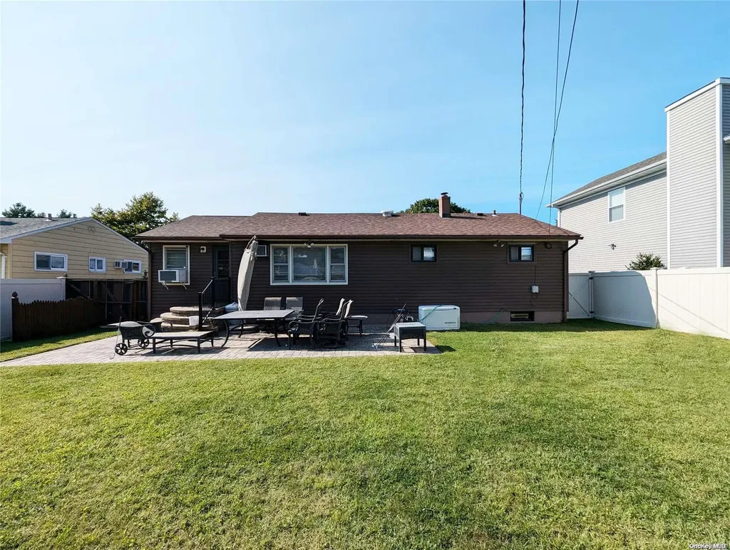 35 Main Parkway Plainview NY 11803