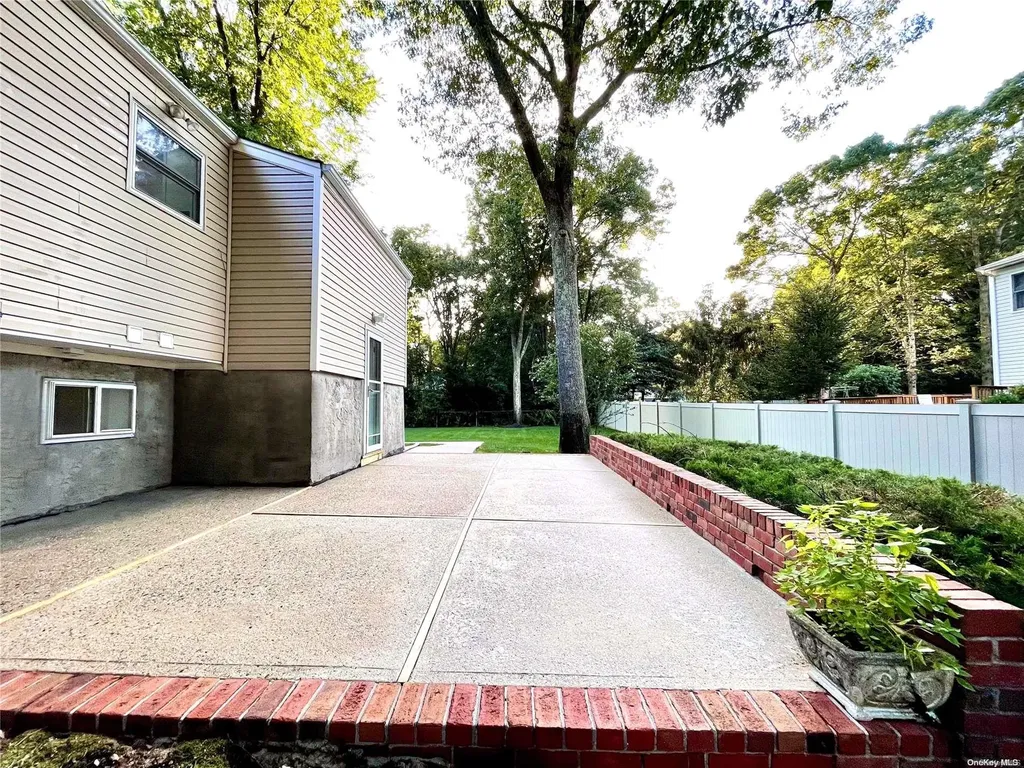 25 Spruce Street Centereach NY 11720