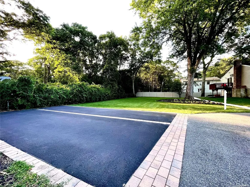 25 Spruce Street Centereach NY 11720