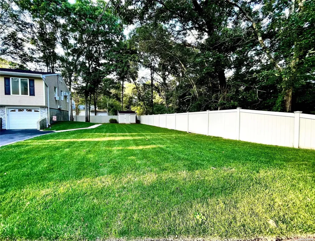 25 Spruce Street Centereach NY 11720