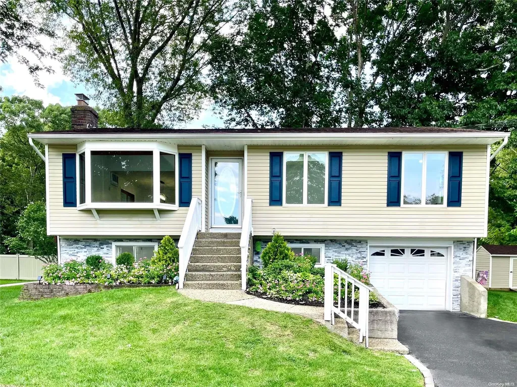 25 Spruce Street Centereach NY 11720