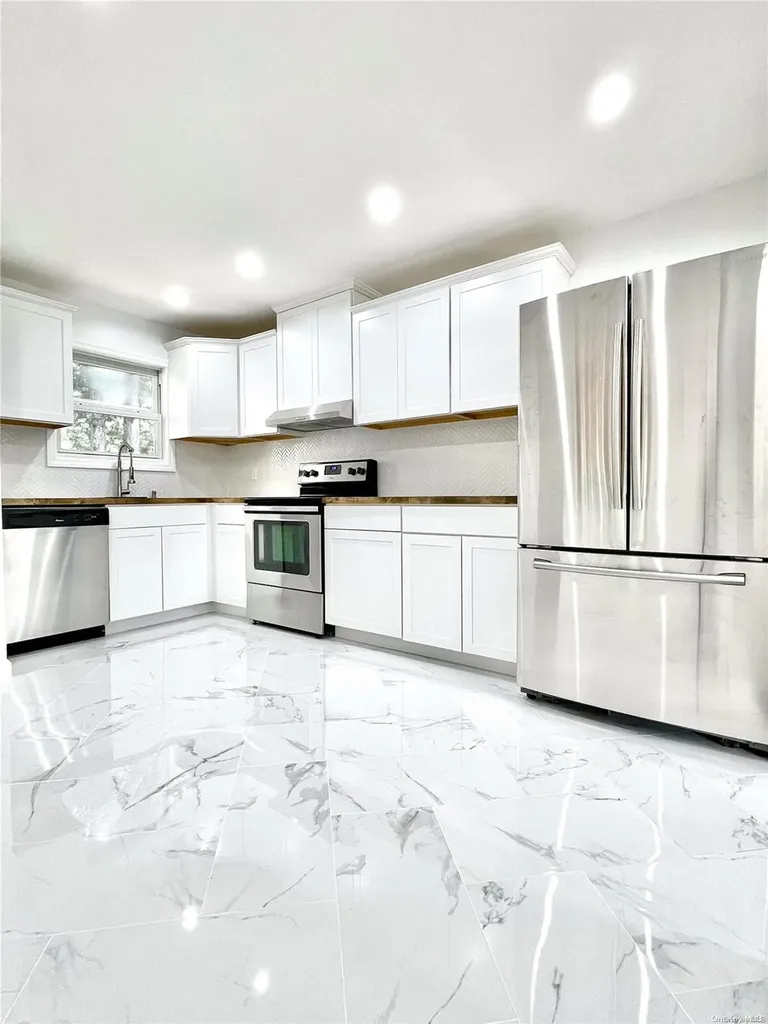 25 Spruce Street Centereach NY 11720