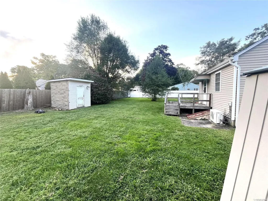 204 Whittier Drive Mastic Beach NY 11951
