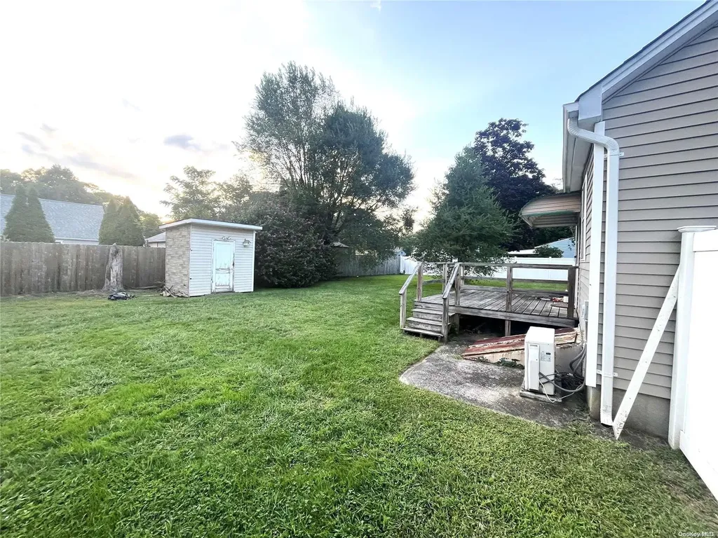 204 Whittier Drive Mastic Beach NY 11951