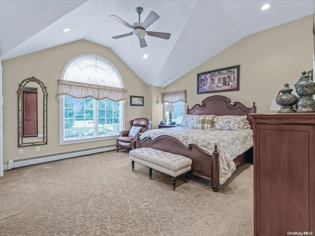 27 Robinson Drive Bethpage NY 11714
