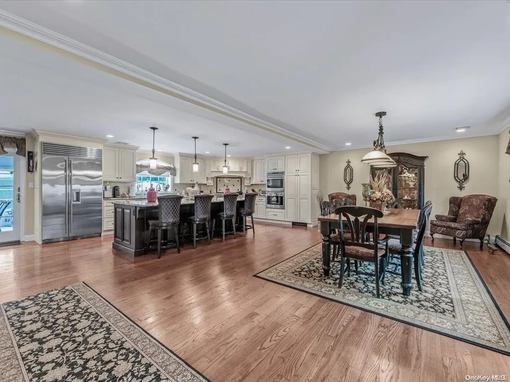 27 Robinson Drive Bethpage NY 11714