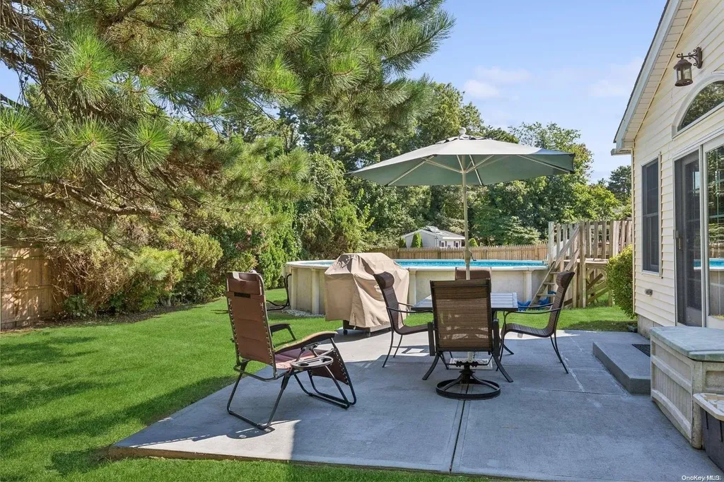 49 Whittier Avenue Medford NY 11763