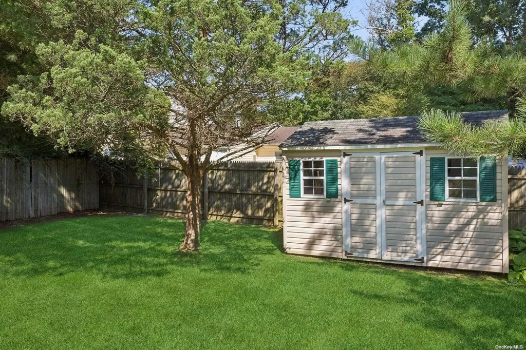 49 Whittier Avenue Medford NY 11763