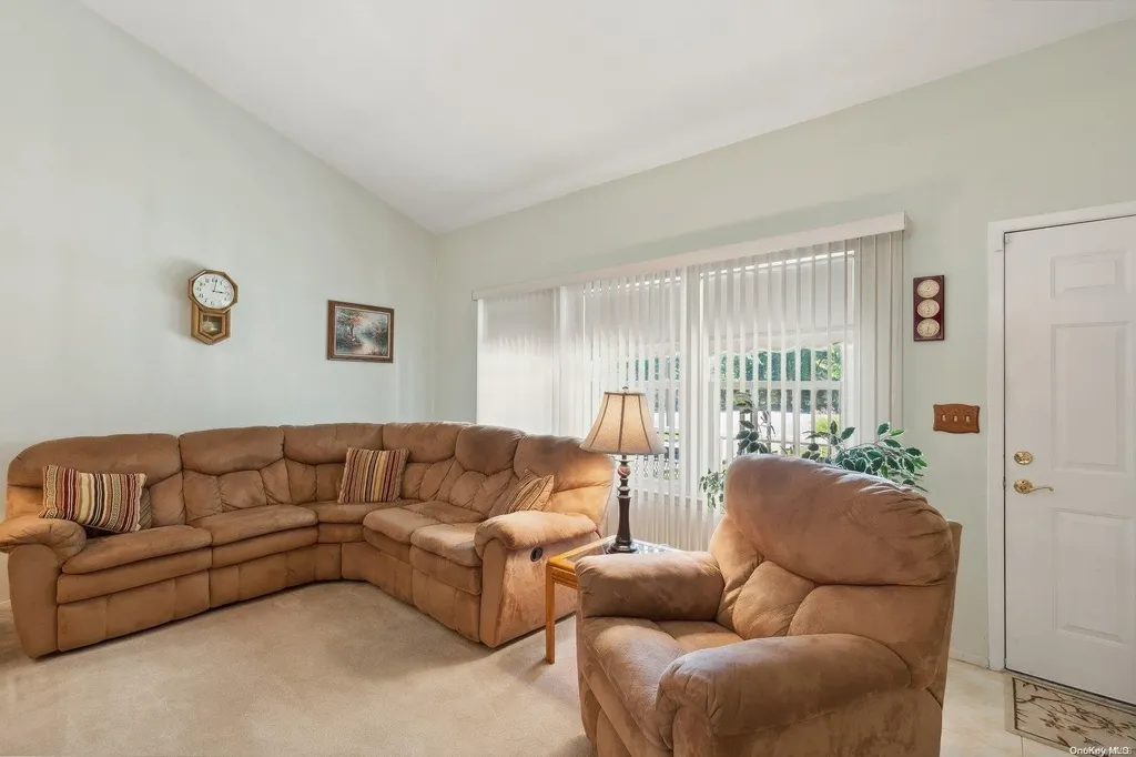 49 Whittier Avenue Medford NY 11763