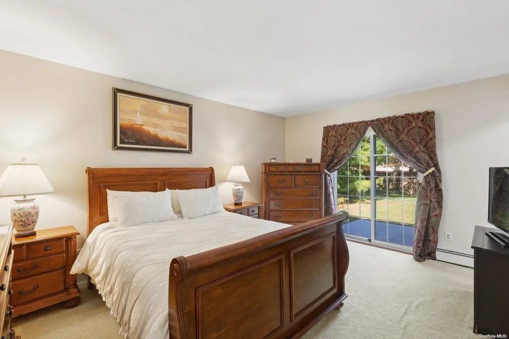 49 Whittier Avenue Medford NY 11763