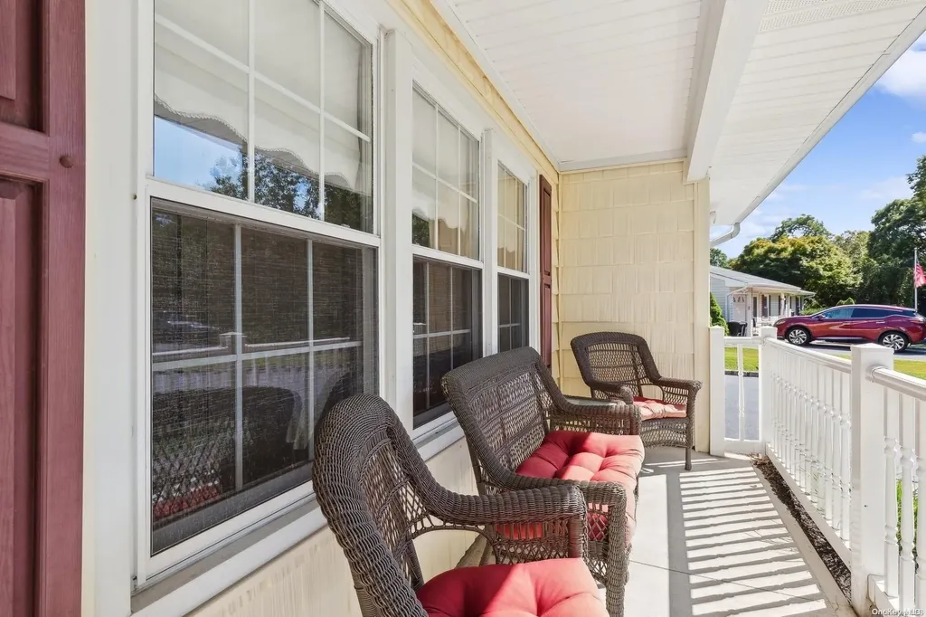 49 Whittier Avenue Medford NY 11763