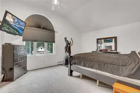 79 Muncy Avenue West Babylon NY 11704