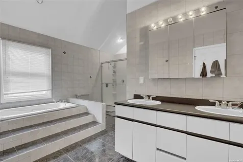 79 Muncy Avenue West Babylon NY 11704