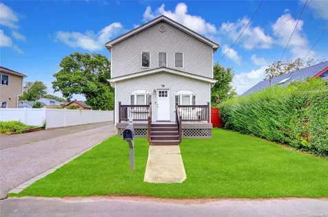 79 Muncy Avenue West Babylon NY 11704