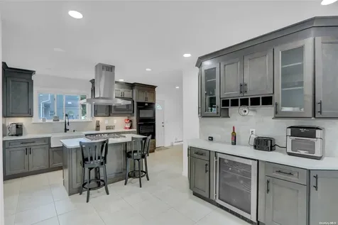 79 Muncy Avenue West Babylon NY 11704