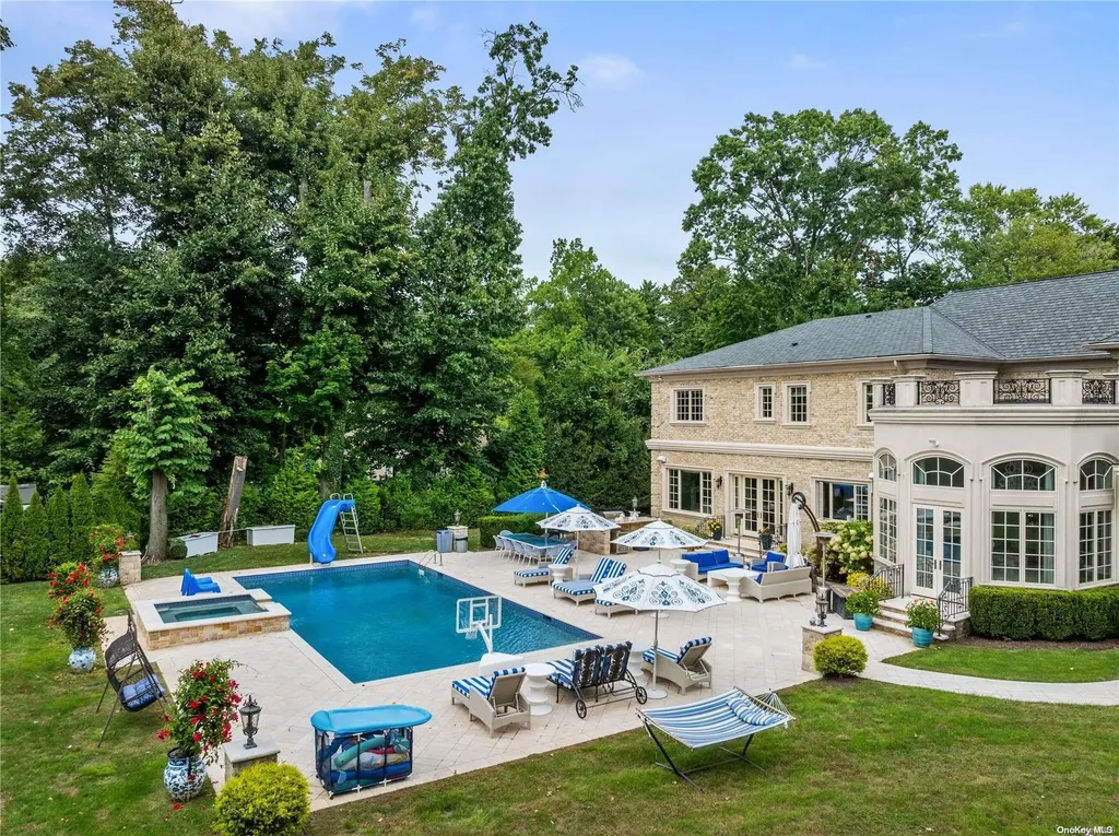 449 E Shore Road Great Neck NY 11024