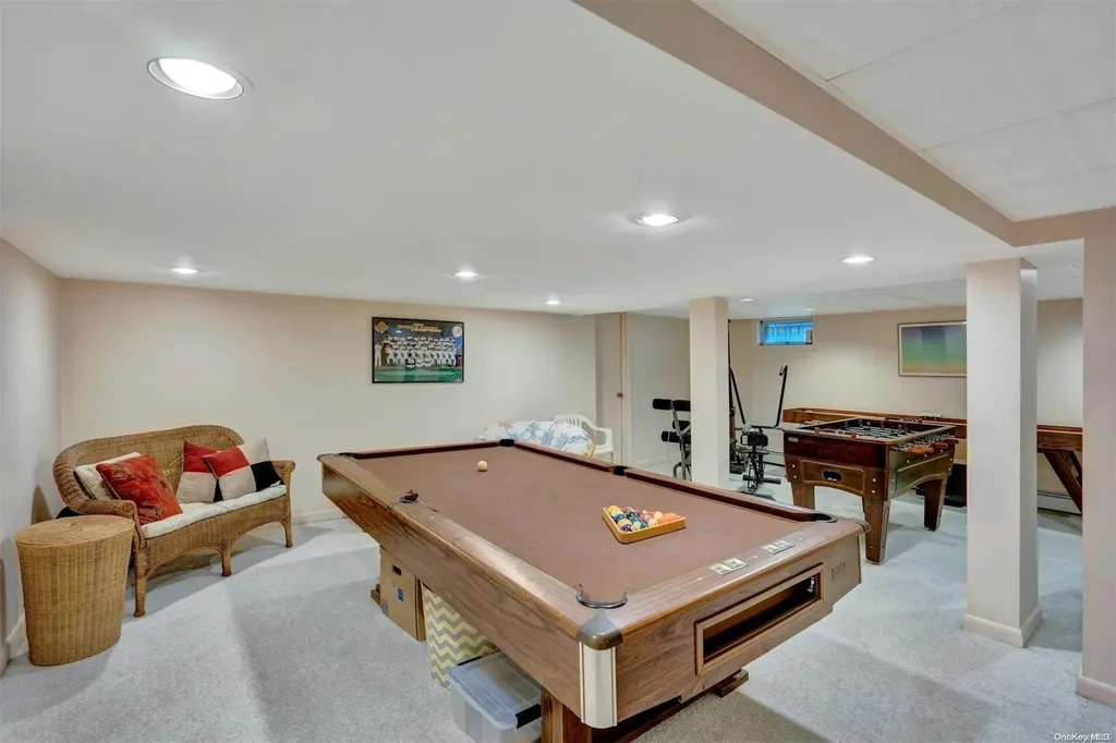 6 Roxborough Avenue Patchogue NY 11772