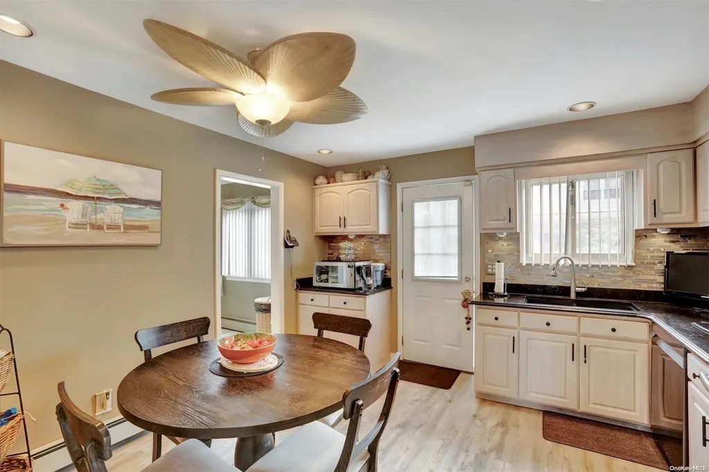 6 Roxborough Avenue Patchogue NY 11772