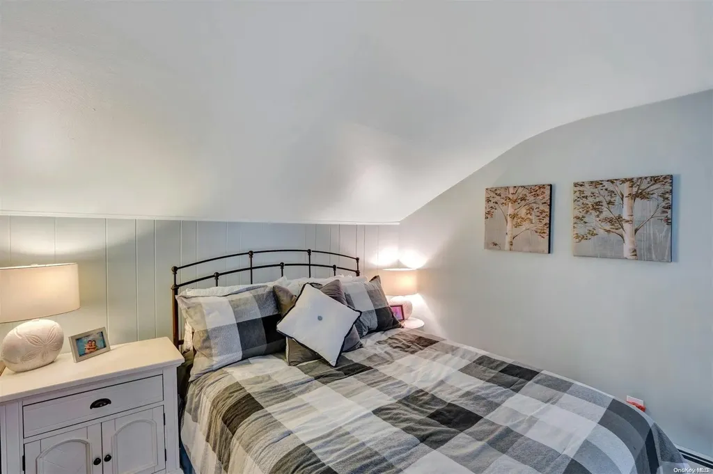 6 Roxborough Avenue Patchogue NY 11772