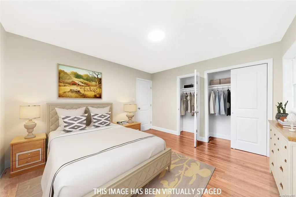 33 Beverly Road Smithtown NY 11787
