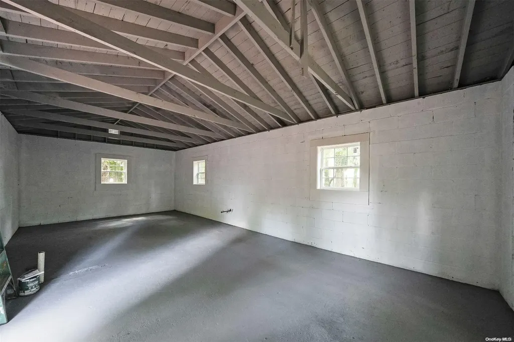 33 Beverly Road Smithtown NY 11787