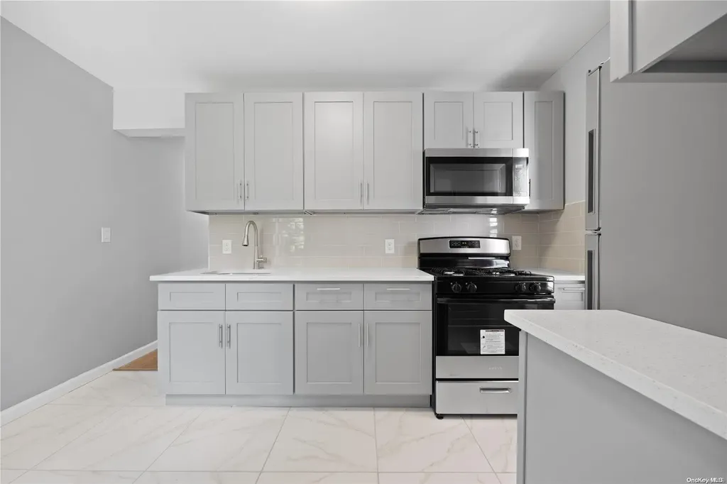 283 E 42nd Street Brooklyn NY 11203
