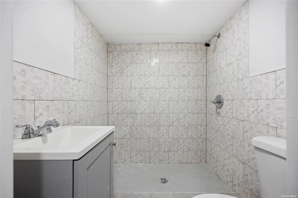 283 E 42nd Street Brooklyn NY 11203