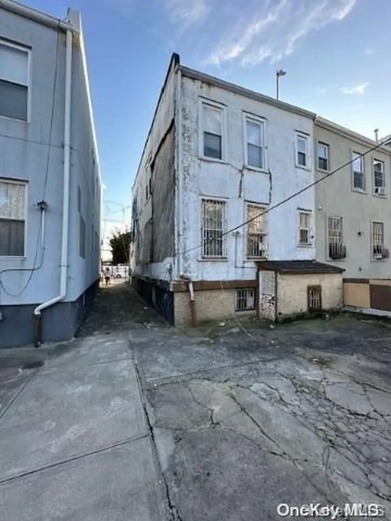 1049 Belmont Avenue Brooklyn NY 11208