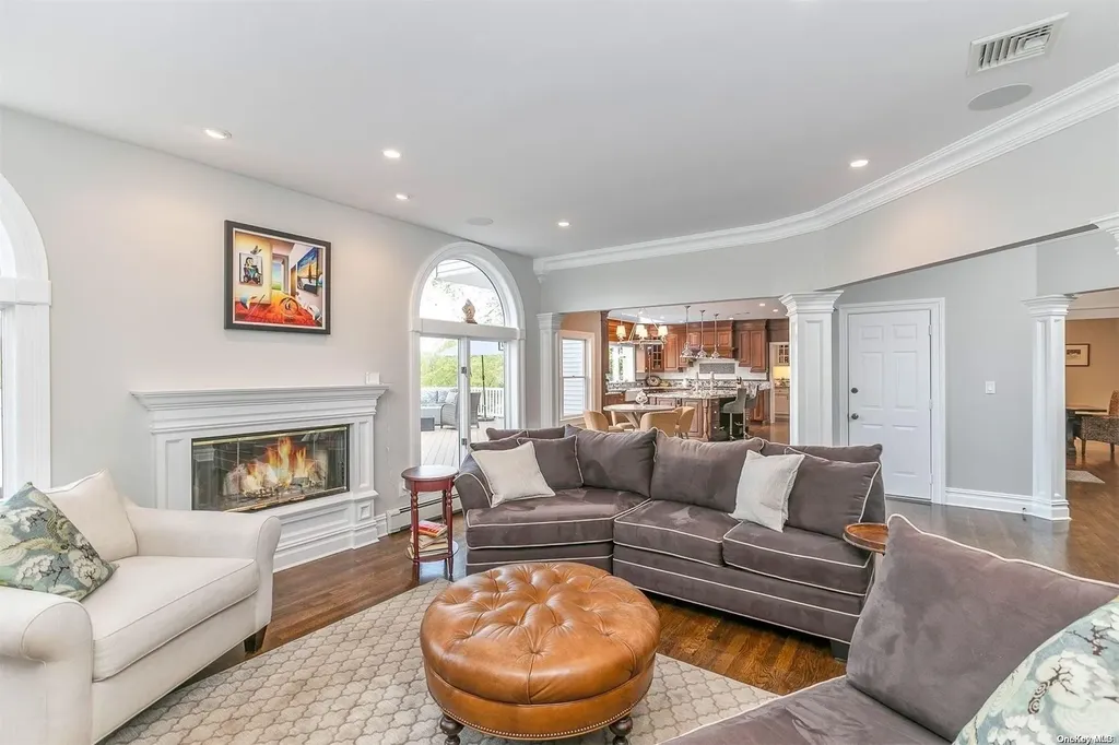 8 Riverview Terrace Smithtown NY 11787