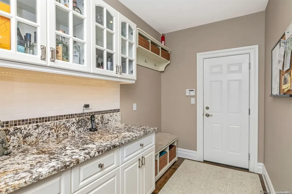 8 Riverview Terrace Smithtown NY 11787