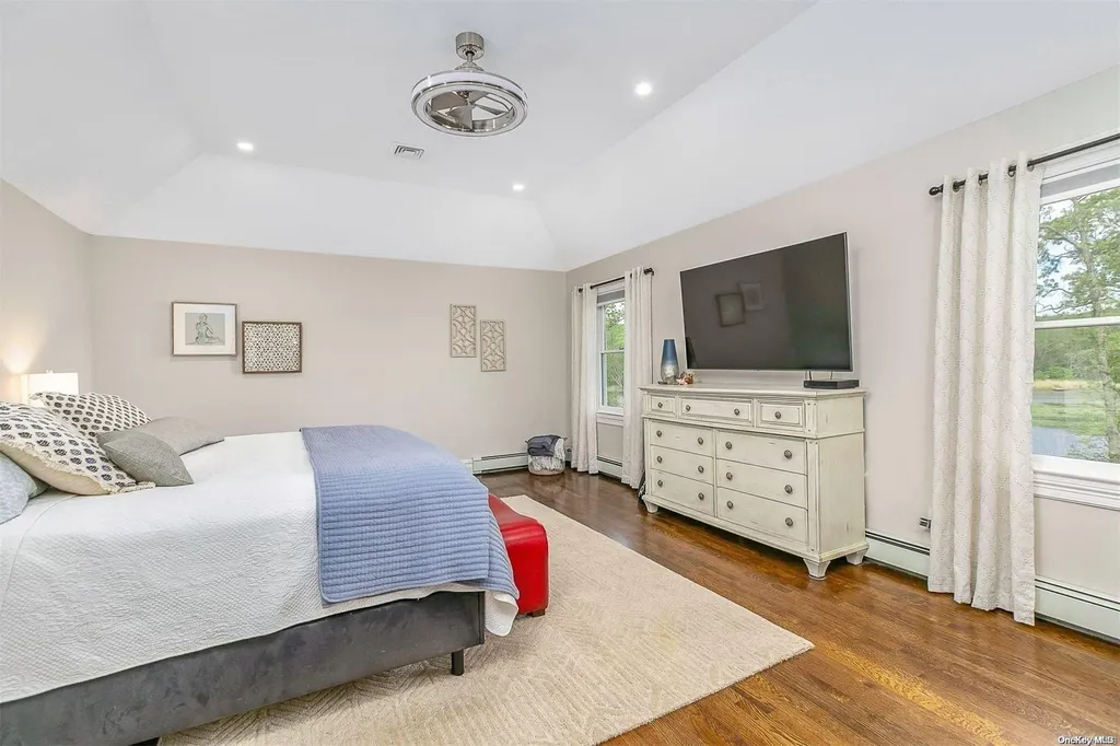 8 Riverview Terrace Smithtown NY 11787