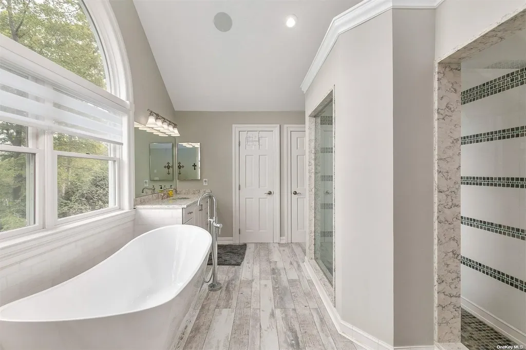 8 Riverview Terrace Smithtown NY 11787