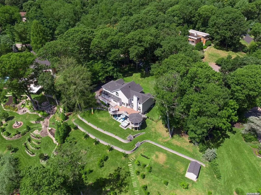 8 Riverview Terrace Smithtown NY 11787