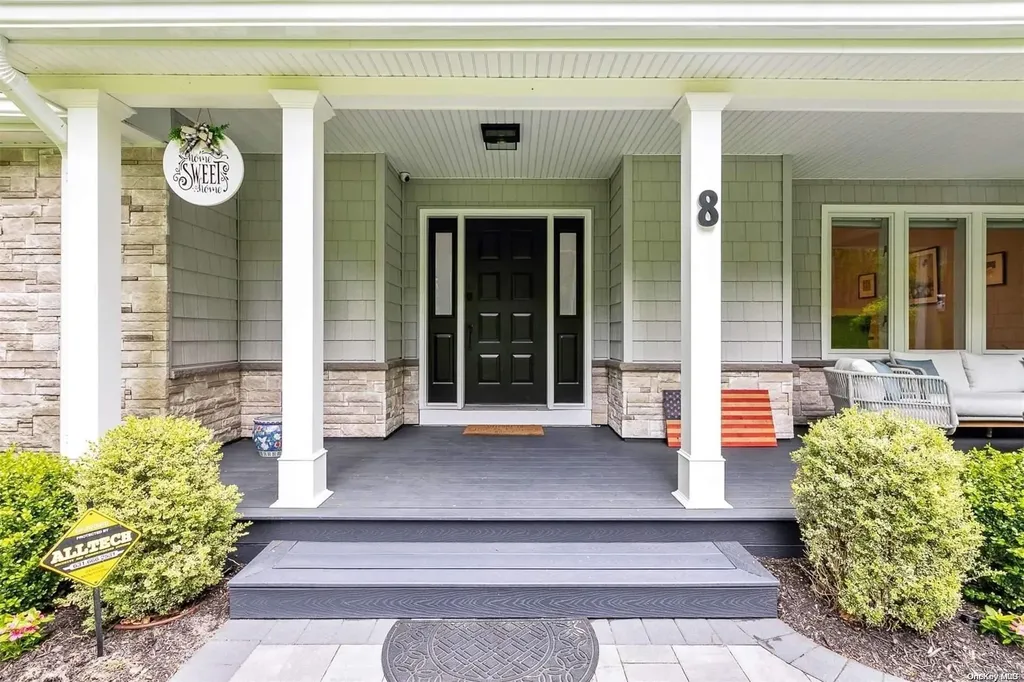 8 Riverview Terrace Smithtown NY 11787