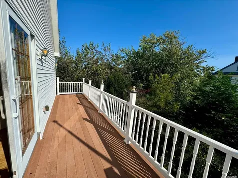 70 Hewlett Avenue Point Lookout NY 11569