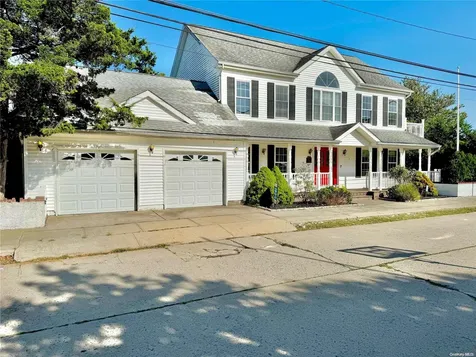 70 Hewlett Avenue Point Lookout NY 11569