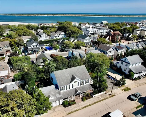 70 Hewlett Avenue Point Lookout NY 11569