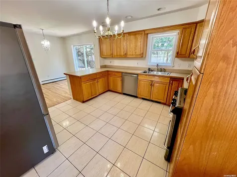 70 Hewlett Avenue Point Lookout NY 11569
