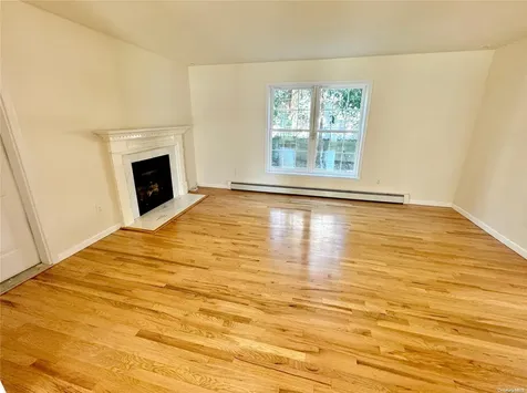 70 Hewlett Avenue Point Lookout NY 11569