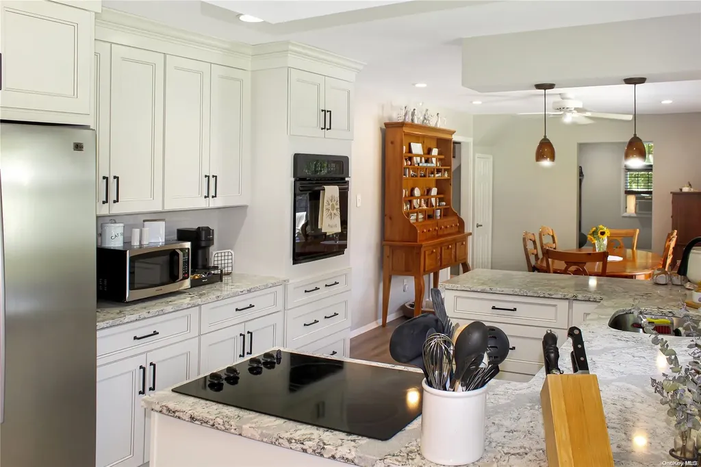 23 Mosshill Place Stony Brook NY 11790