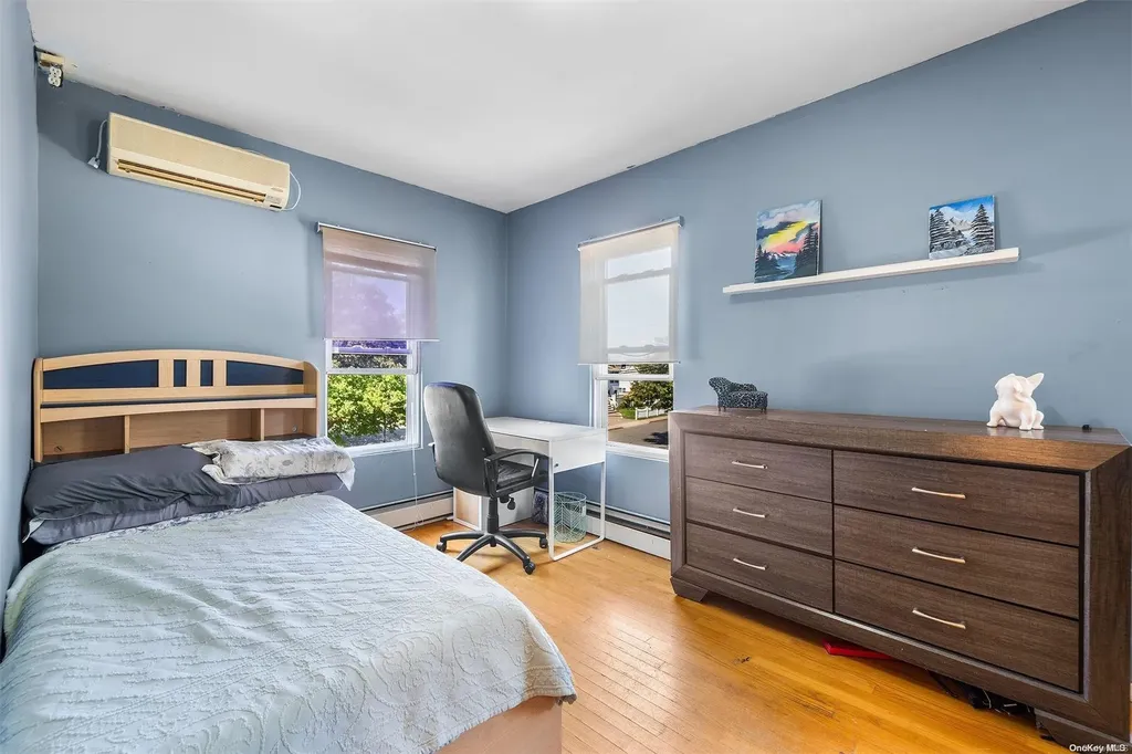 187 Perkins Avenue Oceanside NY 11572