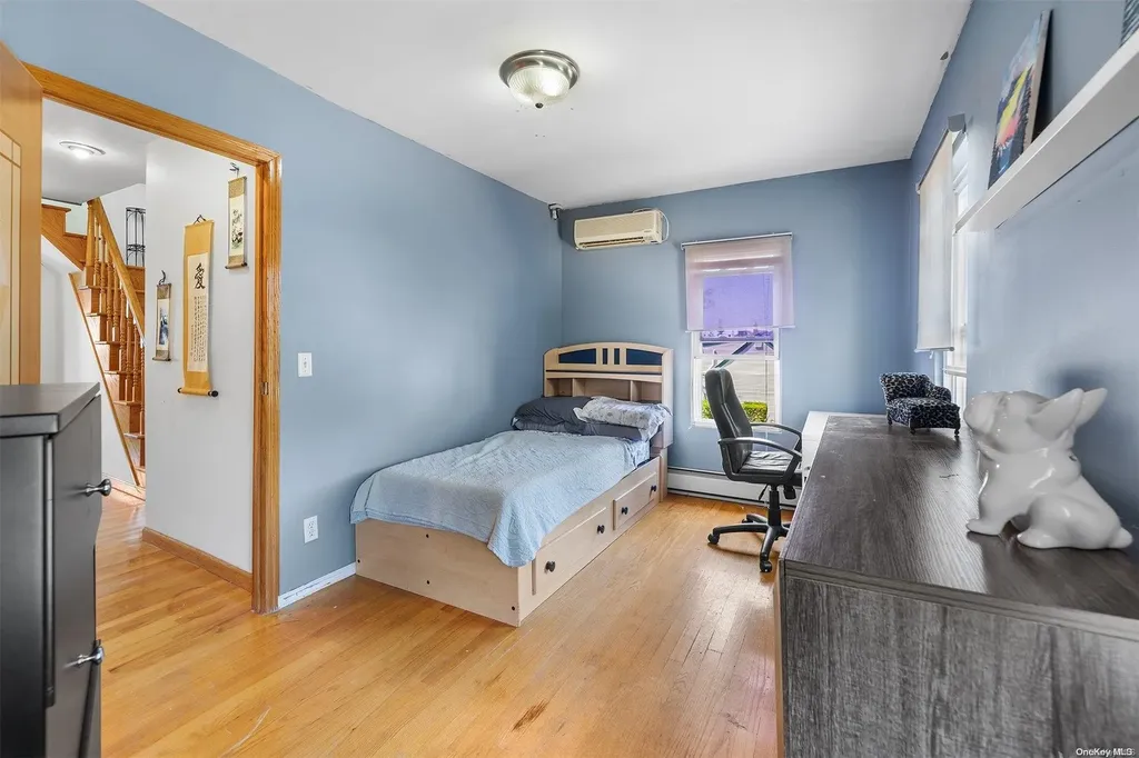 187 Perkins Avenue Oceanside NY 11572