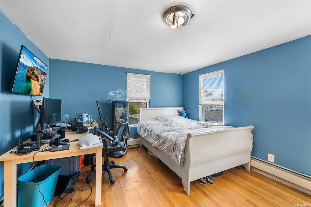 187 Perkins Avenue Oceanside NY 11572