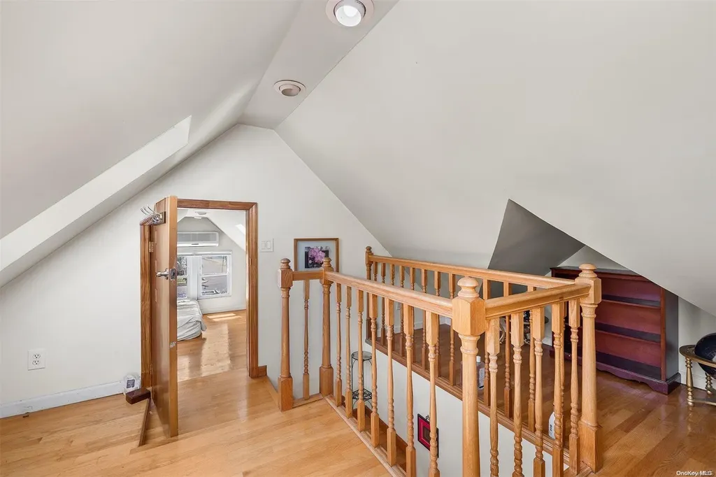 187 Perkins Avenue Oceanside NY 11572