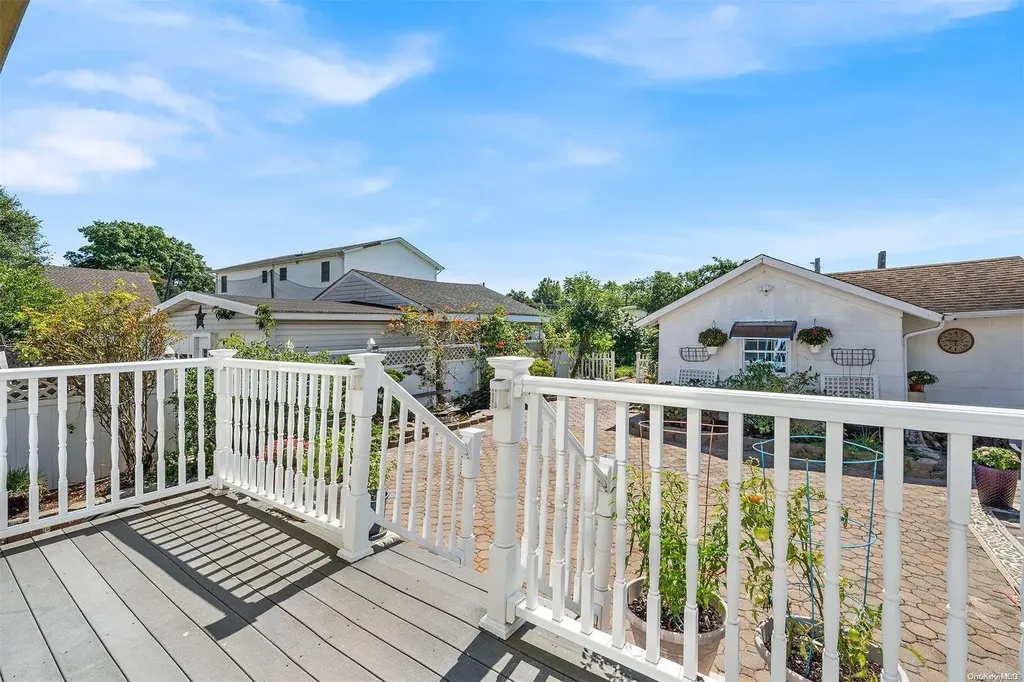 187 Perkins Avenue Oceanside NY 11572