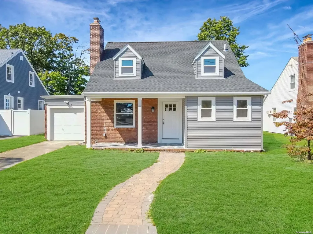 53 Harris Avenue Hewlett NY 11557