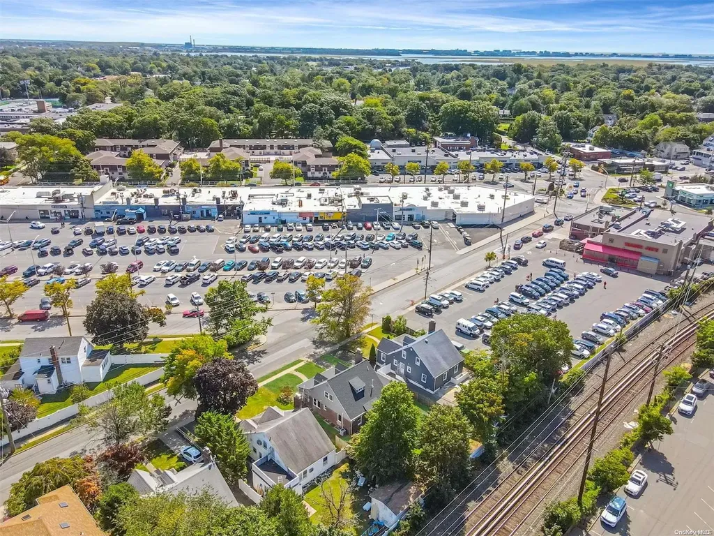 53 Harris Avenue Hewlett NY 11557