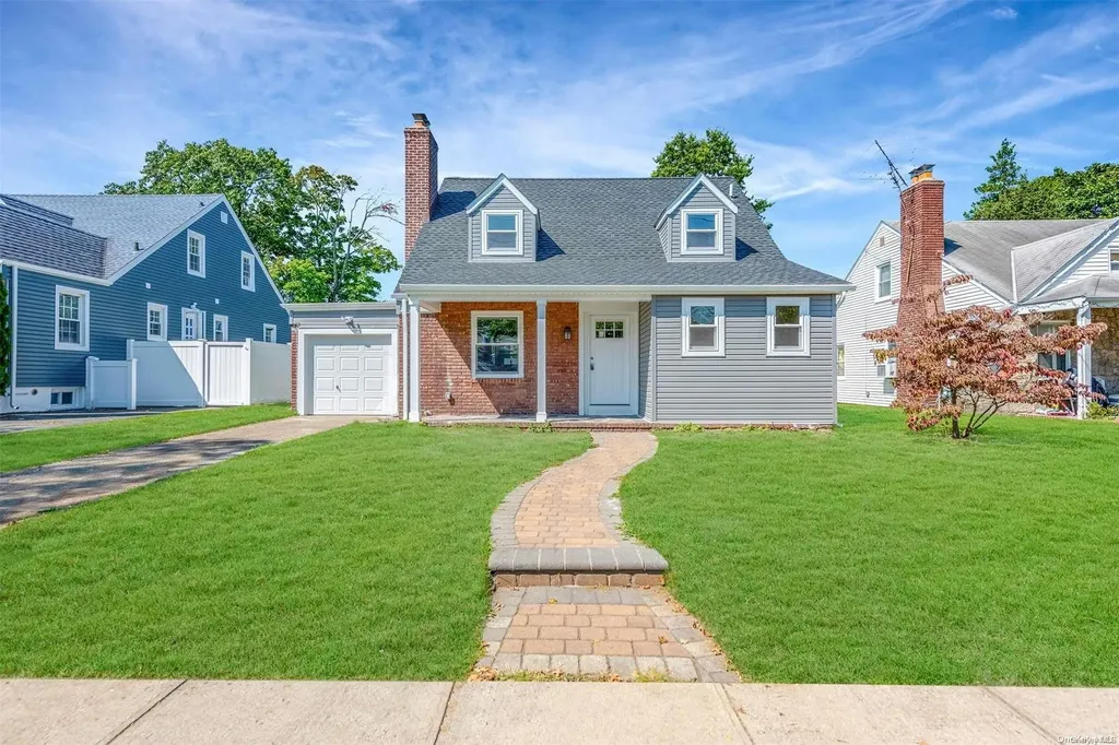 53 Harris Avenue Hewlett NY 11557