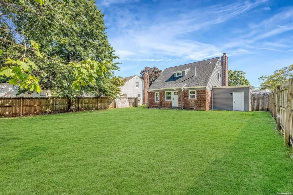 53 Harris Avenue Hewlett NY 11557