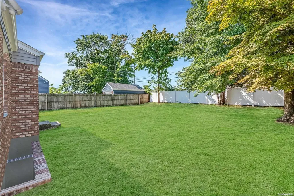 53 Harris Avenue Hewlett NY 11557